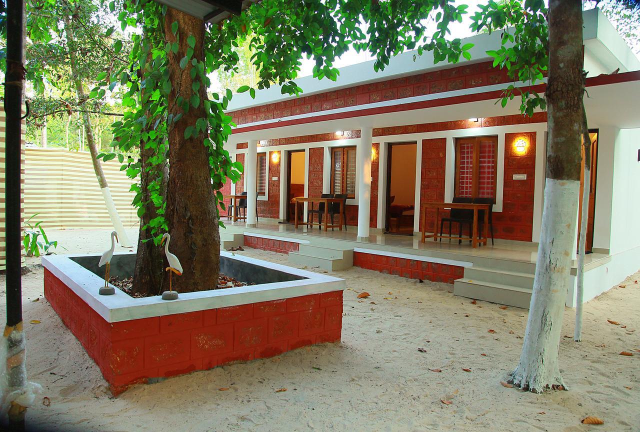 Agape Marari Apartamento Mararikulam Exterior foto