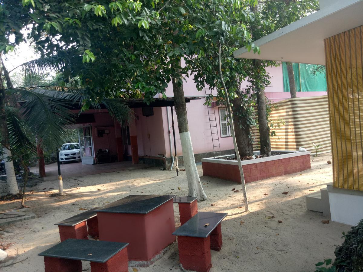 Agape Marari Apartamento Mararikulam Exterior foto